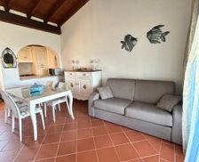 Italy Sardinia Stintino vacation rental compare prices direct by owner 35171125