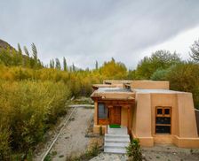 India Ladakh Thiksey vacation rental compare prices direct by owner 29016220