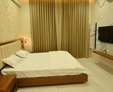 India Maharashtra Kāgal vacation rental compare prices direct by owner 35156551