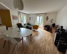 France Hauts-de-Seine Montrouge vacation rental compare prices direct by owner 33466279