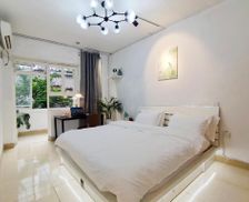 China Sichuan Chengdu vacation rental compare prices direct by owner 33706423