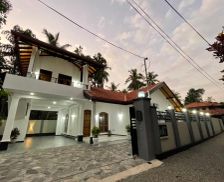 Sri Lanka Puttalam District Wennappuwa vacation rental compare prices direct by owner 34984070