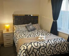 United Kingdom Greater London Mitcham vacation rental compare prices direct by owner 32588708