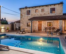 Croatia Istria Valtura vacation rental compare prices direct by owner 6463647