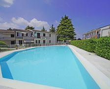 Italy Veneto Peschiera del Garda vacation rental compare prices direct by owner 35886695