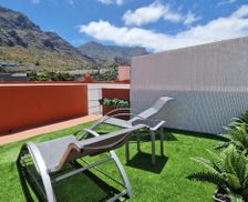 Spain Tenerife Las Canteras vacation rental compare prices direct by owner 35706705