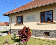 Czechia South Moravian Region Nový Šaldorf vacation rental compare prices direct by owner 35839041