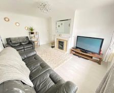 United Kingdom Staffordshire Wetleyrocks vacation rental compare prices direct by owner 36425957