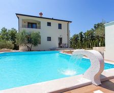 Croatia Istria Nova Vas vacation rental compare prices direct by owner 4484391