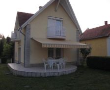 Hungary Süd-Transdanubien Dombóvár vacation rental compare prices direct by owner 4970377