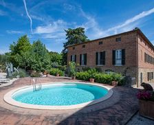 Italy Tuscany Castelmuzio vacation rental compare prices direct by owner 35908518