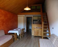 France Auvergne-Rhone-Alpes LES ALLUES vacation rental compare prices direct by owner 9423705