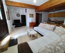 Greece Central Greece Kírra vacation rental compare prices direct by owner 25114951