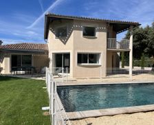 France Vaucluse Saint-Didier vacation rental compare prices direct by owner 33466712