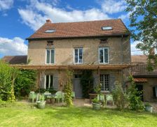 France Burgundy Brinay vacation rental compare prices direct by owner 35415147