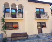 Romania  Giuleşti vacation rental compare prices direct by owner 26947173