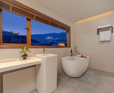 China Hunan Fenghuang County vacation rental compare prices direct by owner 36650148