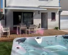 France Gard Calvisson vacation rental compare prices direct by owner 4137137