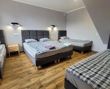 Poland Swietokrzyskie Chęciny vacation rental compare prices direct by owner 35886686