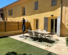 France Provence-Alpes-Côte d'Azur Aix-en-Provence vacation rental compare prices direct by owner 35899612