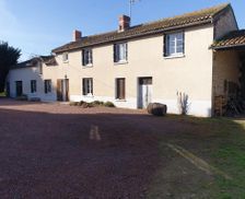 France  Les-Trois-Moutiers vacation rental compare prices direct by owner 26884412