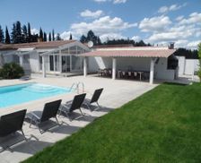 France Languedoc-Roussillon Meynes vacation rental compare prices direct by owner 14188022