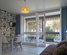 France Languedoc-Roussillon Saint-Cyprien vacation rental compare prices direct by owner 4534082