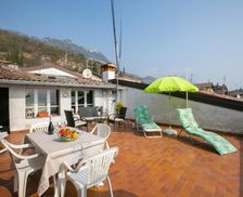 Italy Lombardy Toscolano Maderno vacation rental compare prices direct by owner 11708359