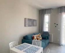 Italy Emilia-Romagna Cesenatico vacation rental compare prices direct by owner 35942924