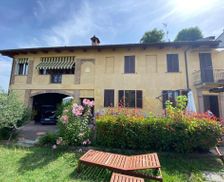 Italy Piedmont Montegrosso dʼAsti vacation rental compare prices direct by owner 35009384