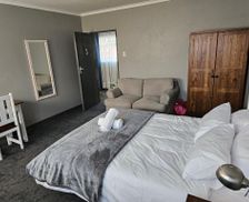 South Africa Eastern Cape King Williamʼs Town vacation rental compare prices direct by owner 35920500