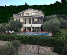 Italy Veneto Torri del Benaco vacation rental compare prices direct by owner 5010107