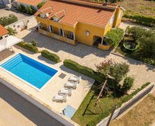 Croatia Zadar County Galovac vacation rental compare prices direct by owner 15332268