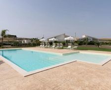 Italy Sicily Menfi vacation rental compare prices direct by owner 13720801