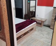 India Uttar Pradesh Mathura vacation rental compare prices direct by owner 35967820