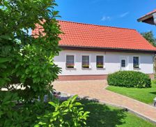 Germany Mecklenburg-Pomerania Katzow vacation rental compare prices direct by owner 35935045