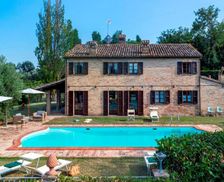 Italy Marche Mondavio vacation rental compare prices direct by owner 35950367