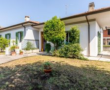 Italy Tuscany Marina di Carrara vacation rental compare prices direct by owner 35953687