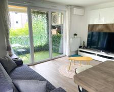 France Ile de France Nanterre vacation rental compare prices direct by owner 28030990