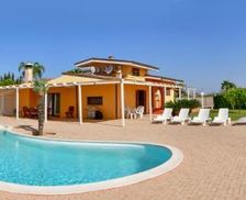 Italy Apulia Racale vacation rental compare prices direct by owner 25002351