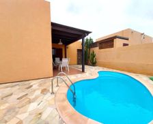 Spain Fuerteventura Corralejo vacation rental compare prices direct by owner 14645176