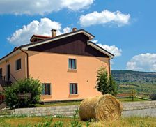 Italy Molise Capracotta vacation rental compare prices direct by owner 13716709