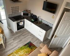 Ireland County Cork Carrigaline vacation rental compare prices direct by owner 36401001