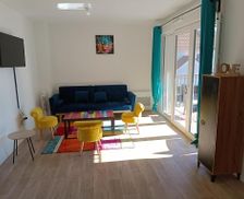 France Centre Dreux vacation rental compare prices direct by owner 35928076