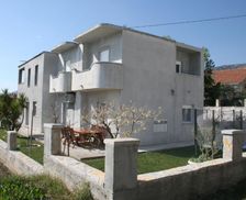 Croatia Split-Dalmatia County Kaštela vacation rental compare prices direct by owner 14601519