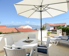 Croatia Brac Island Splitska vacation rental compare prices direct by owner 4776977