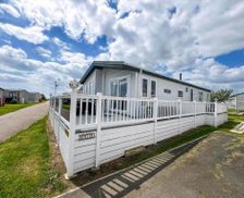 United Kingdom Suffolk Lowestoft vacation rental compare prices direct by owner 35426399