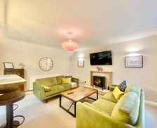 United Kingdom Gloucestershire Cirencester vacation rental compare prices direct by owner 10329384