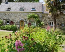 France Brittany Hôpital-Camfrout vacation rental compare prices direct by owner 13013439