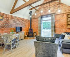 United Kingdom Norfolk Foulsham, near Reepham vacation rental compare prices direct by owner 29897007